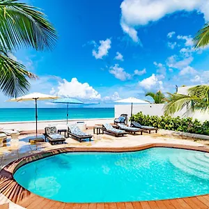 Caprice 14 - Oceanfront - Gated Community With Pool Holiday home