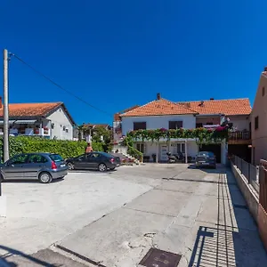 Kelava Apartment